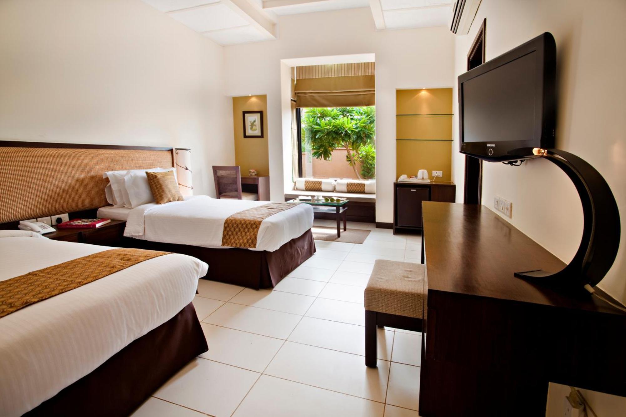 Lemon Tree Hotel, Tarudhan Valley, Manesar Gurgaon Dış mekan fotoğraf