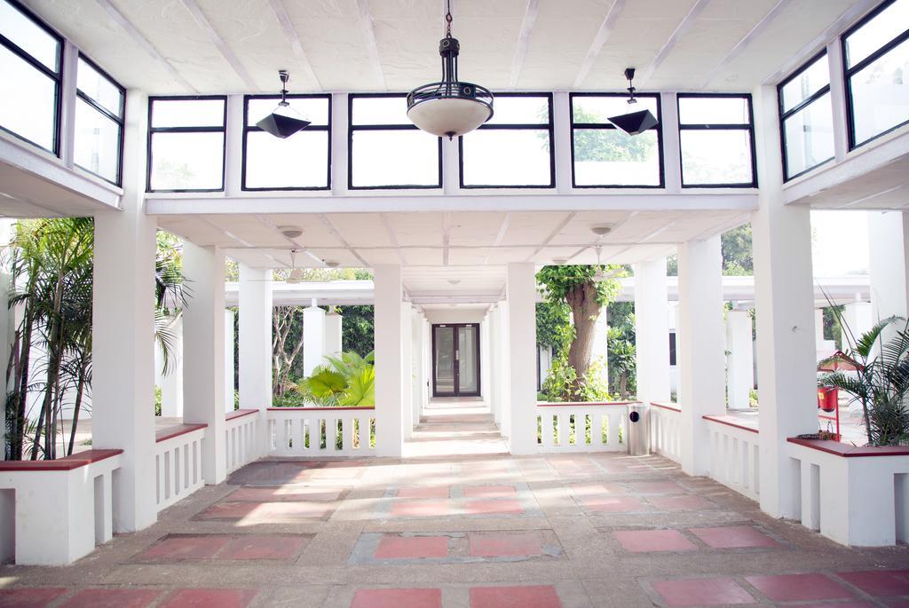Lemon Tree Hotel, Tarudhan Valley, Manesar Gurgaon Dış mekan fotoğraf