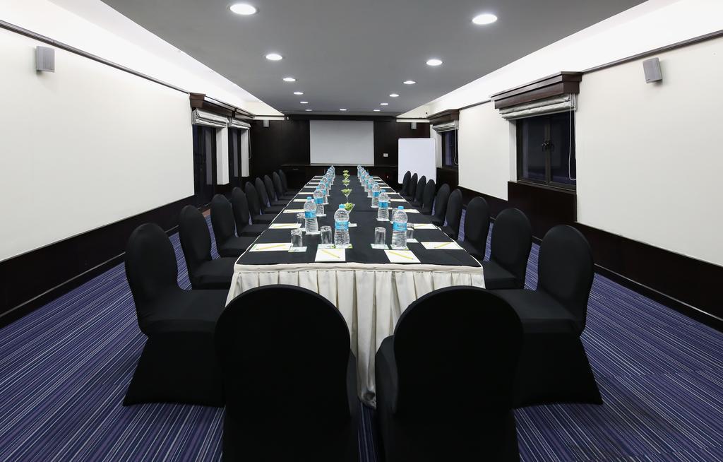 Lemon Tree Hotel, Tarudhan Valley, Manesar Gurgaon Dış mekan fotoğraf
