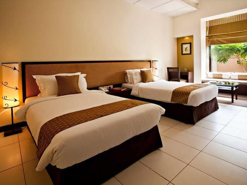 Lemon Tree Hotel, Tarudhan Valley, Manesar Gurgaon Dış mekan fotoğraf