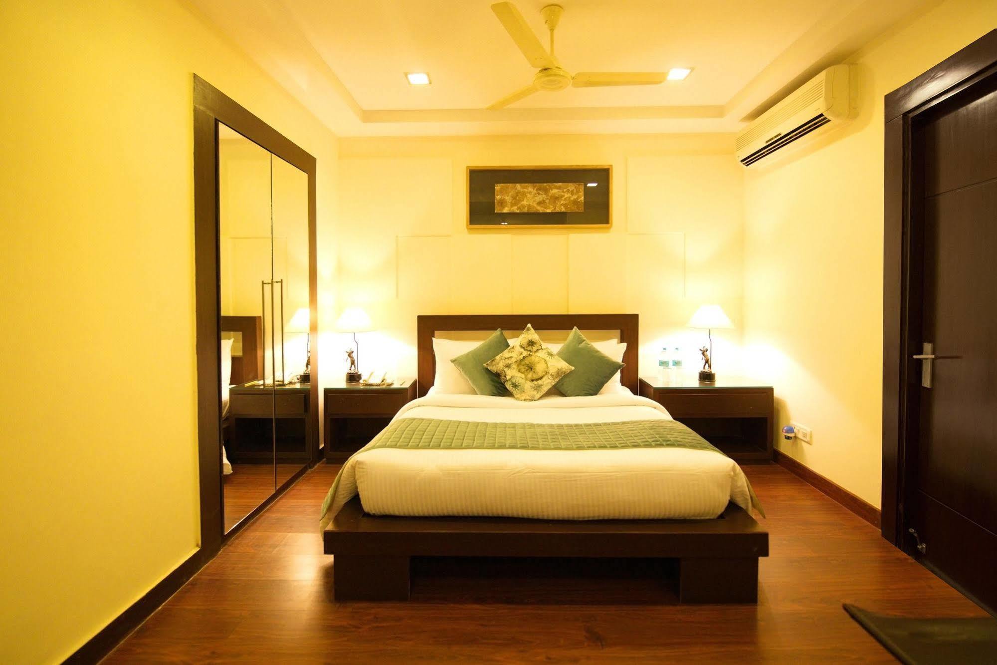 Lemon Tree Hotel, Tarudhan Valley, Manesar Gurgaon Dış mekan fotoğraf